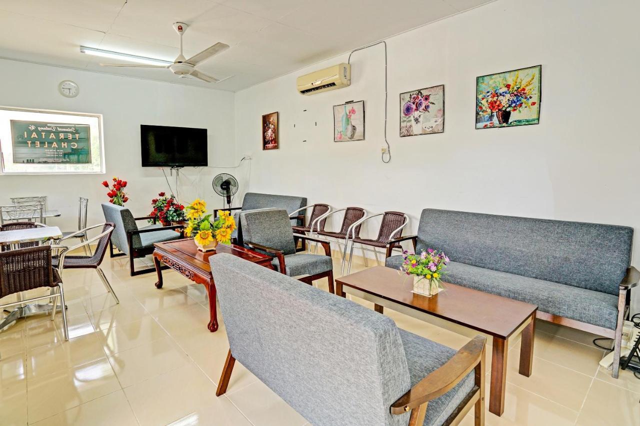Capital O 90423 Teratai Chalet Otel Kampong Raja Dış mekan fotoğraf