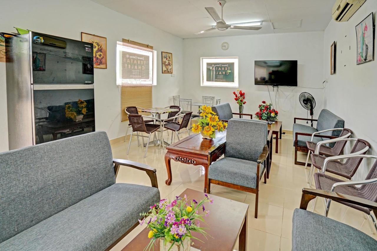 Capital O 90423 Teratai Chalet Otel Kampong Raja Dış mekan fotoğraf