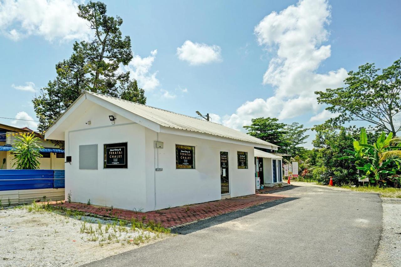 Capital O 90423 Teratai Chalet Otel Kampong Raja Dış mekan fotoğraf